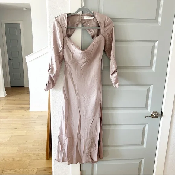 NWT ASTR Gracie Satin Midi Dress Gunmetal - Picture 2 of 6